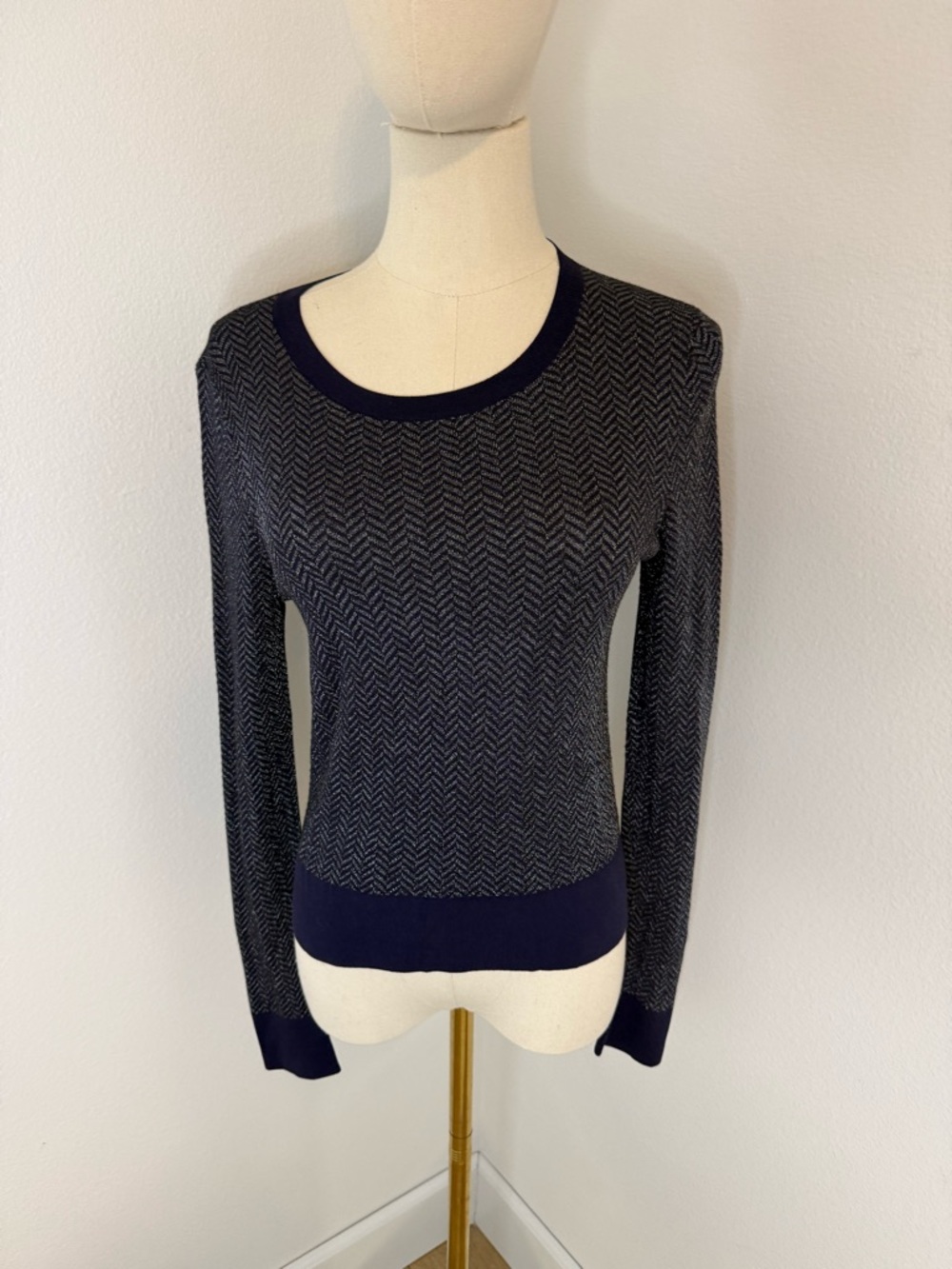 Club Monaco Navy & Silver Chevron Crewneck Sweater - Size Medium